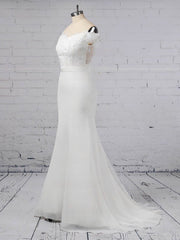 Trumpet/Mermaid Off-the-shoulder Chiffon Sweep Train Wedding Dresses with Appliques Lace
