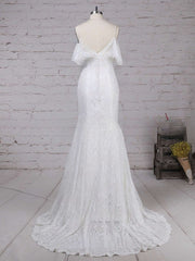 Trumpet/Mermaid Scoop Neck Lace Sweep Train Wedding Dress