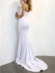 Trumpet/Mermaid Sweetheart Wedding Dresses with Stretch Crepe Sweep Train