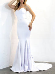 Trumpet/Mermaid Sweetheart Wedding Dresses with Stretch Crepe Sweep Train
