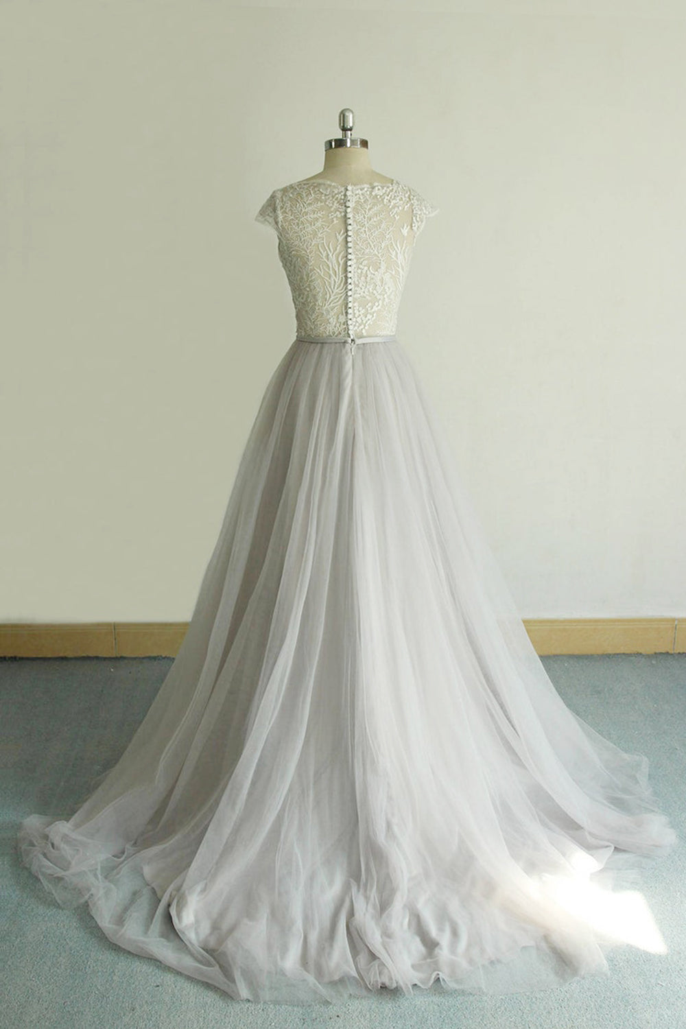 Unique V-neck Appliques Tulle Wedding Dress Ruffles Shortsleeves A-line Bridal Gowns On Sale-27dress