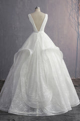 Unique V-Neck Ruffles Lace White Wedding Dress Appliques Sleeveless Bridal Gowns with Beadings On Sale-27dress