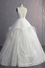 Unique V-Neck Ruffles Lace White Wedding Dress Appliques Sleeveless Bridal Gowns with Beadings On Sale-27dress