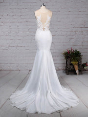 V-neck Chiffon Sweep Train Wedding Dress With Appliques Lace - Trumpet/Mermaid