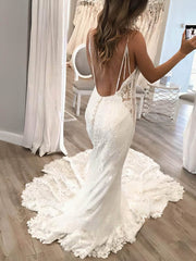 V-neck Lace Mermaid Trumpet Wedding Dress with Appliques