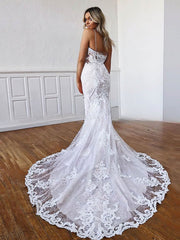 V-neck Lace Sweep Train Wedding Dress with Appliques for Trumpet/Mermaid Look