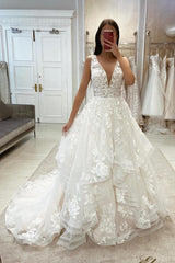 V-Neck Open Back Wedding Dress Lace Sleeveless-27dress