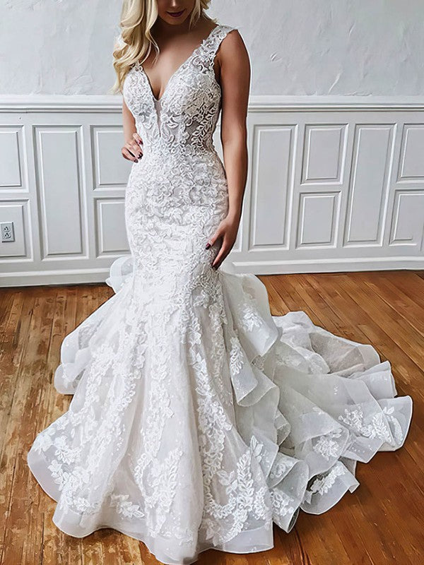V-neck Organza Trumpet/Mermaid Wedding Dresses with Tiered Sweep Train