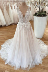 V-Neck Sleeveless Tulle Wedding Dress Long With Appliques-27dress