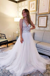 V-Neck Sleeveless Tulle Wedding Dress With Beads-27dress