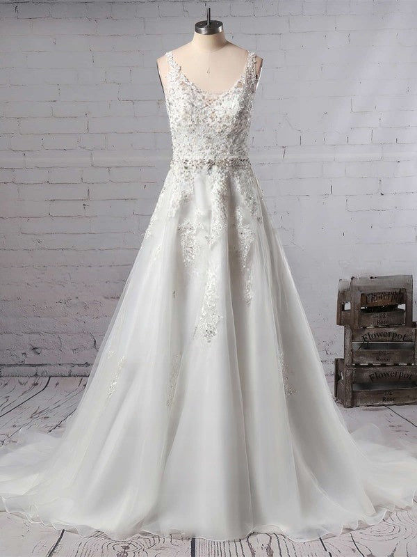 V-neck Tulle Court Train Wedding Dresses With Beading for Ball Gown Look