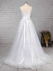 V-neck Tulle Sweep Train Ball Gown Wedding Dress With Beading