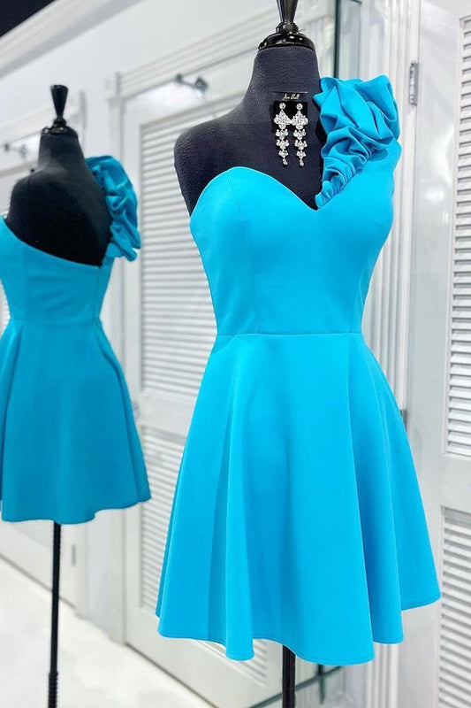How to Coordinate Your Homecoming Dress with Your Date’s Tuxedo