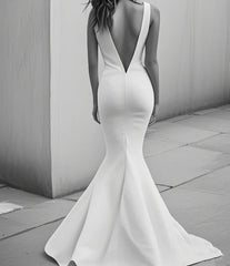 Long V-Neck Mermaid Satin Tulle Wedding Dress With Sweep Train