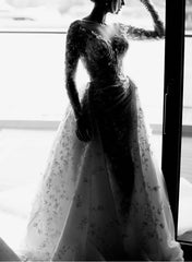 Elegant Long Sleeves Mermaid Sweetheart Lace Wedding Dress with Slit