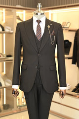 tuxedo-suit-for-men-coffee-peaked-lapel-3-pieces-business-men-suits