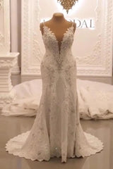 Classy Long Sweetheart Spaghetti Straps Appliques Lace Crystal Backless Wedding Dress