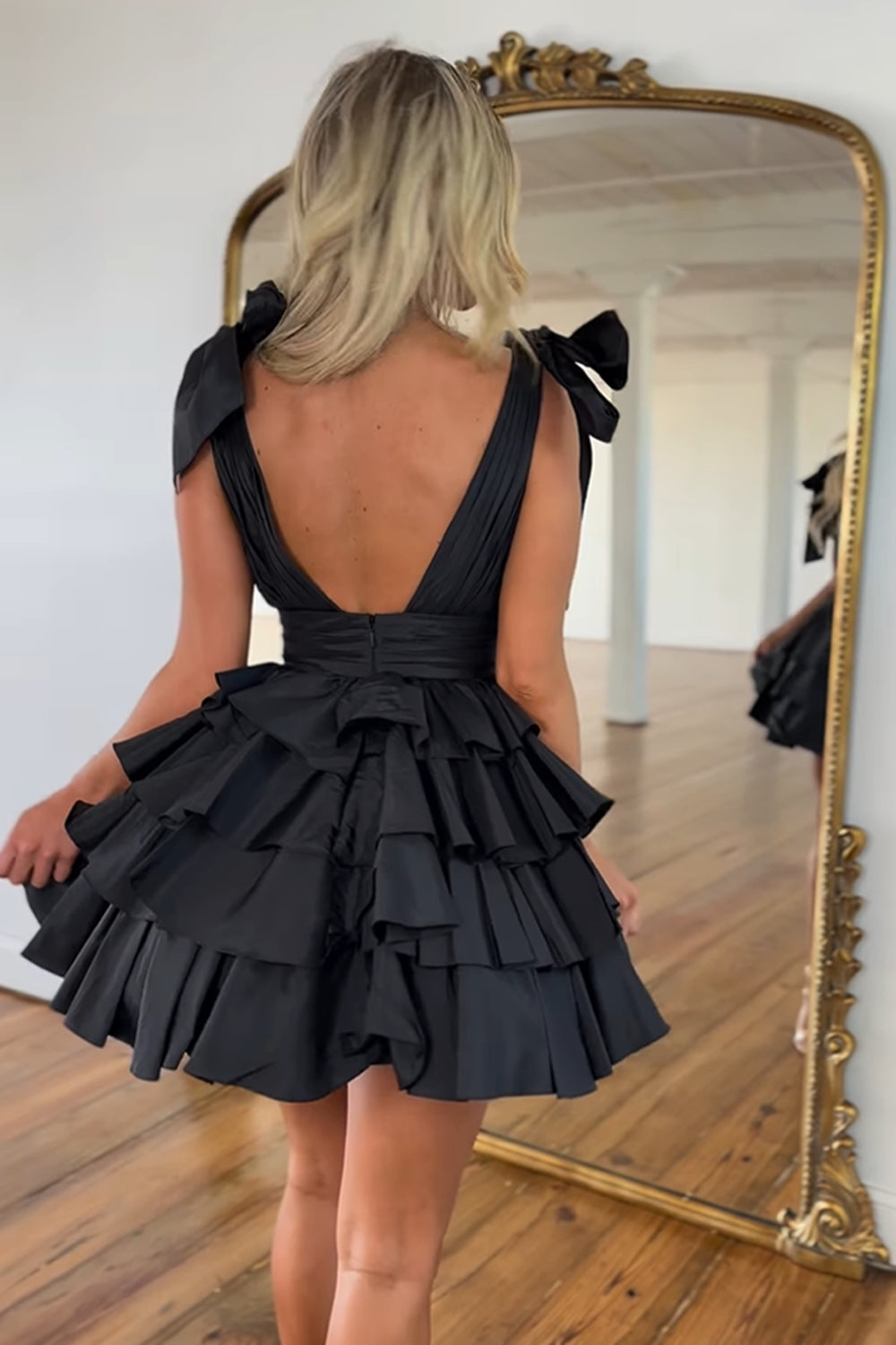Black Deep V-Neck A-Line Homecoming Dress with Bow Back View