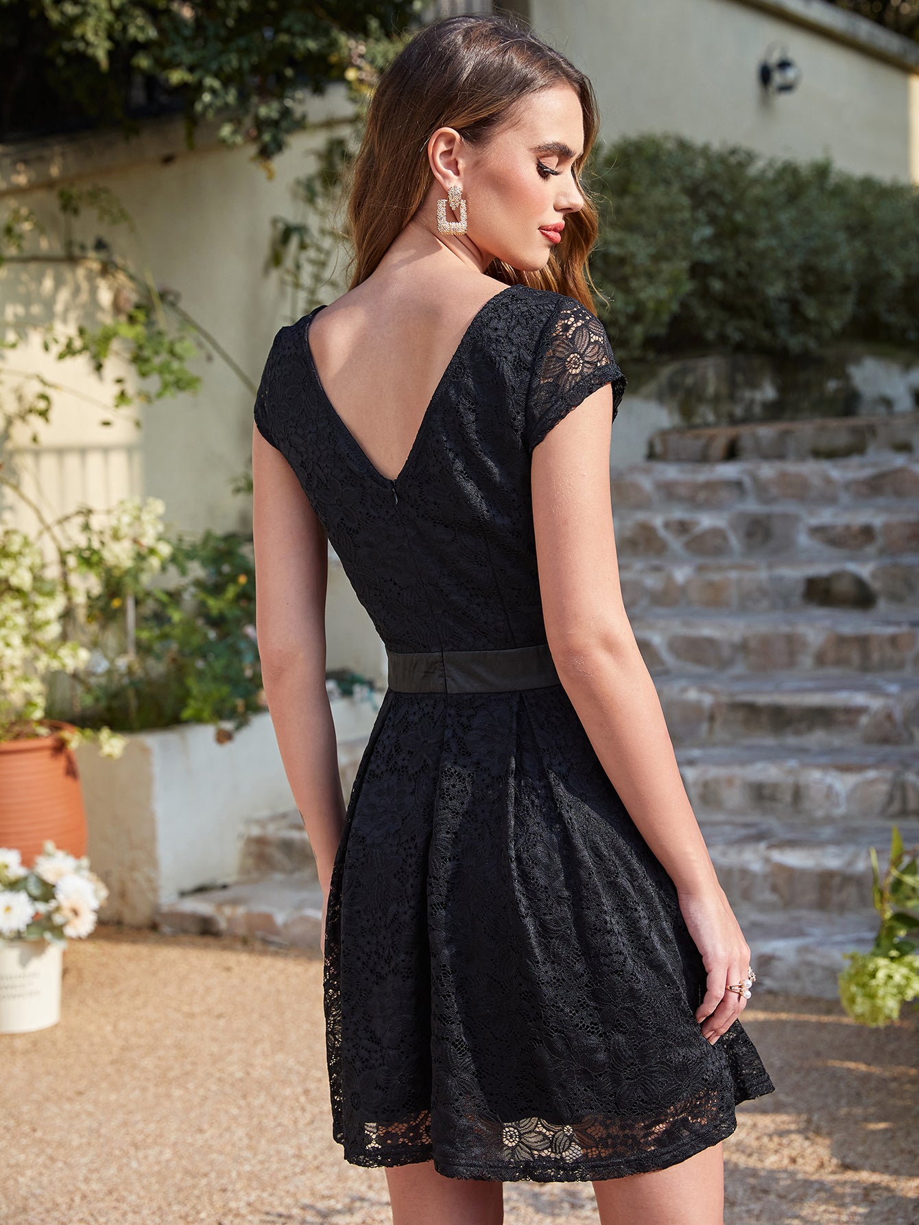 Black Scoop Neck Lace A-Line Short Bridesmaid Dress Back View