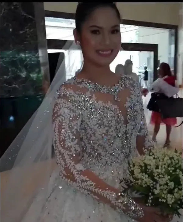 Luxurious Long Sleeves Lace Long Wedding Dress with Rhinestone
