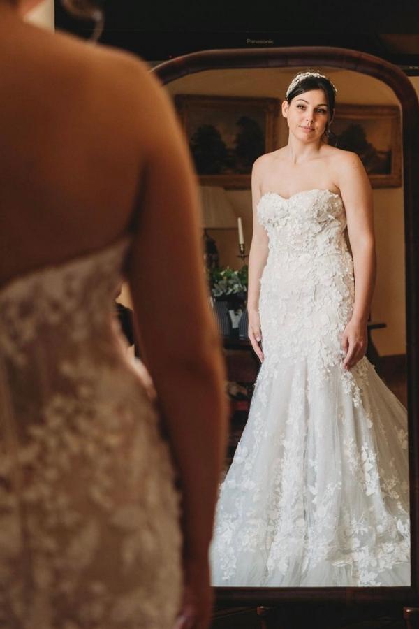 Ivory Sweetheart Mermaid Sweep Train Wedding Dress with Lace Appliques