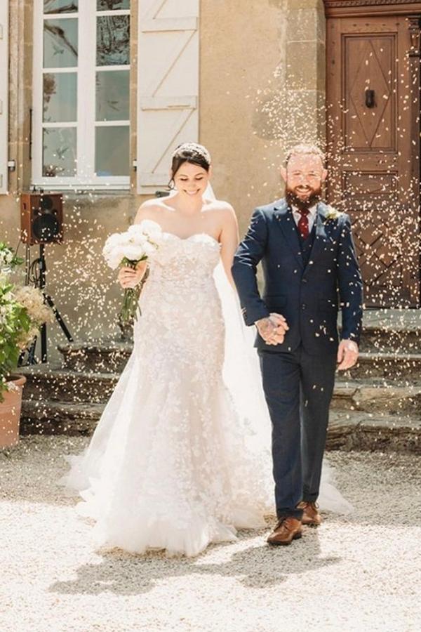 Ivory Sweetheart Mermaid Sweep Train Wedding Dress with Lace Appliques
