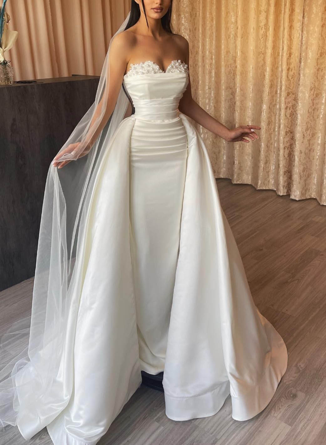 Ivory Sweetheart Satin Sheath Chapel Train Wedding Dress