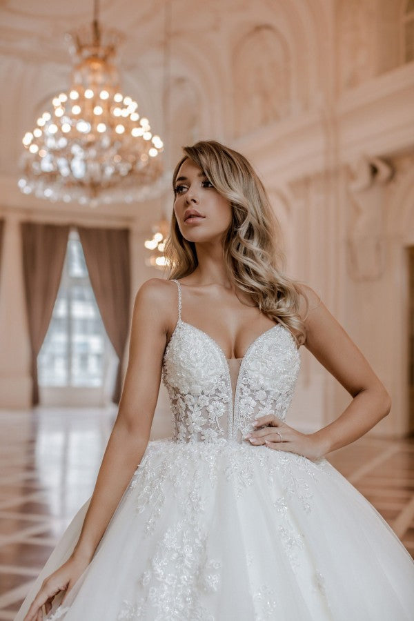 A-Line V-neck Spaghetti Straps Tulle Lace Open Back Long Wedding Dresses