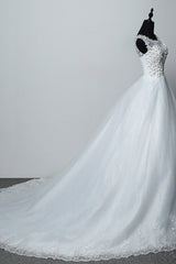 White Scoop Neck Tulle Ball Gown Wedding Dress with Lace Appliques Side View