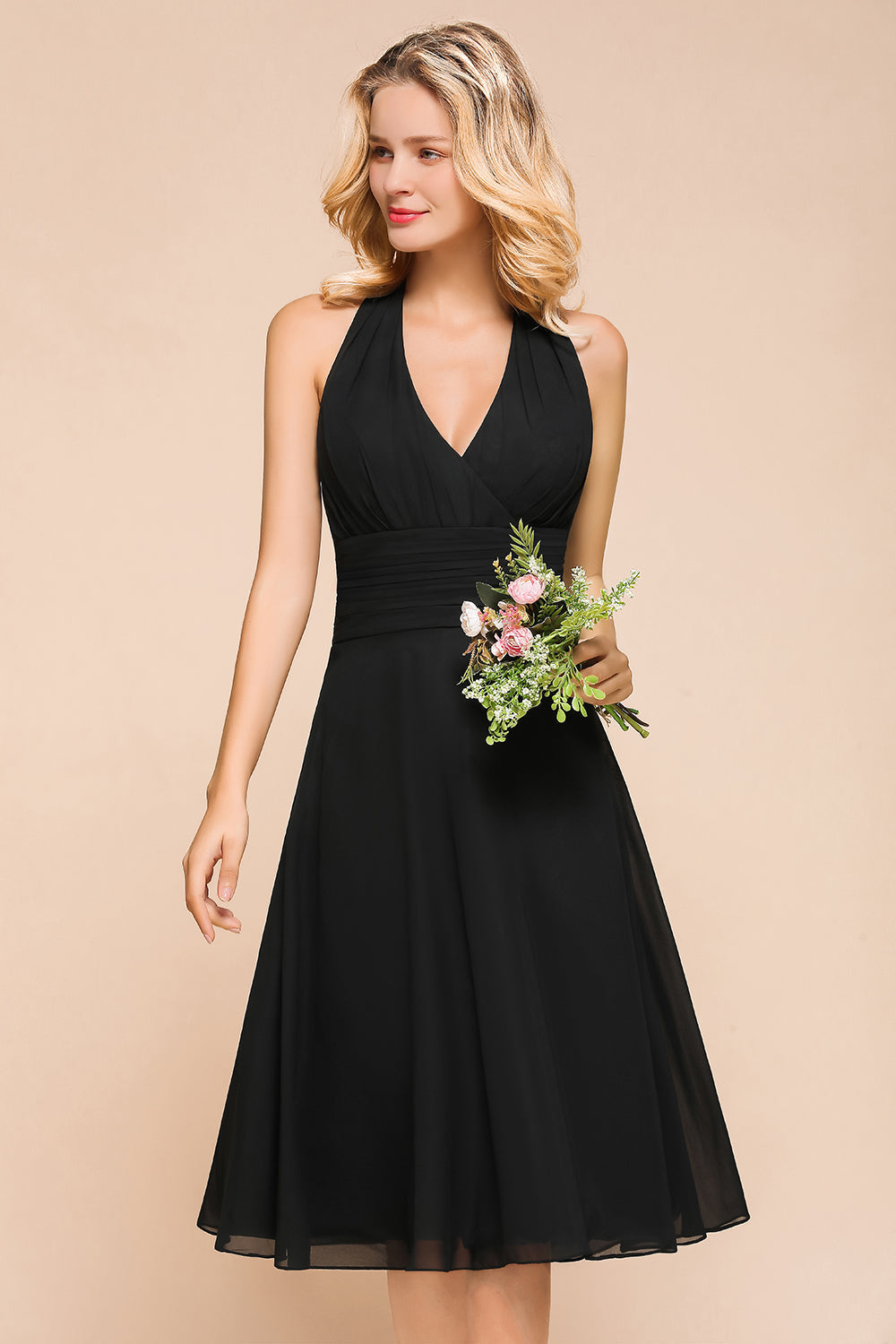 Affordable Halter V-Neck Black Short Bridesmaid Dresses Online-27dress