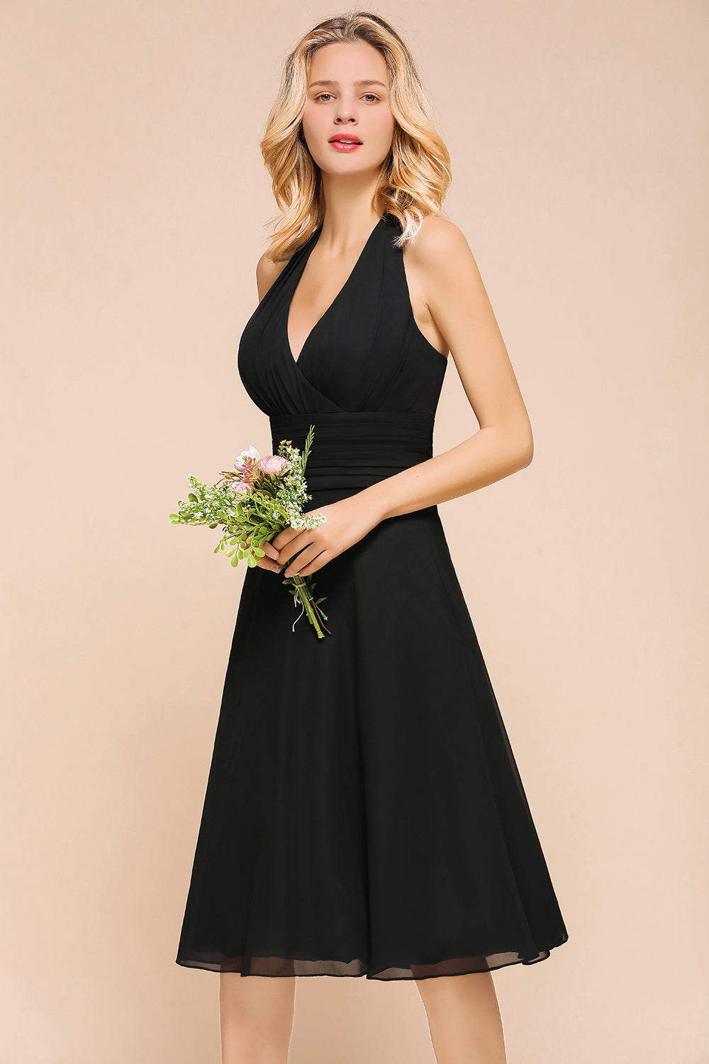 Affordable Halter V-Neck Black Short Bridesmaid Dresses Online-27dress