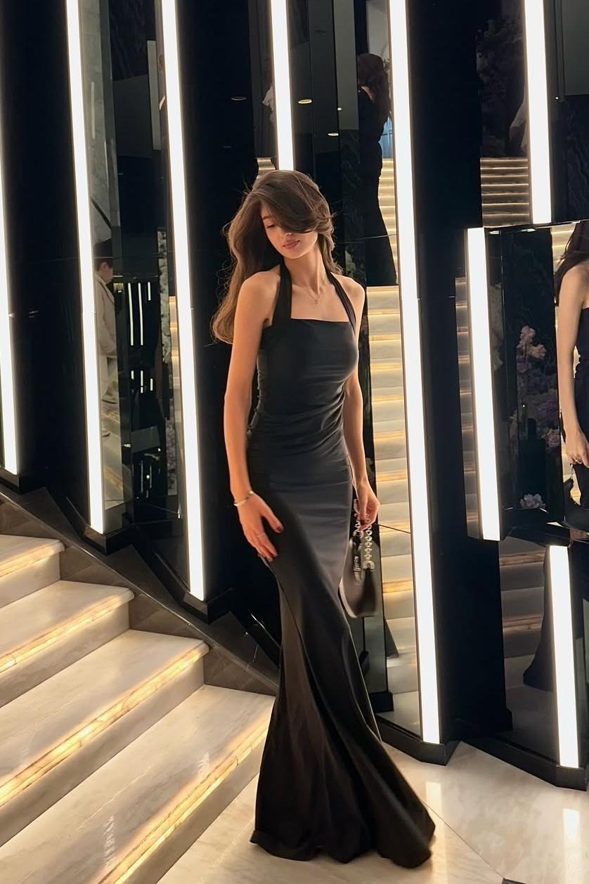 Black Halter Sleeveless Mermaid Long Prom Dress With Pleated