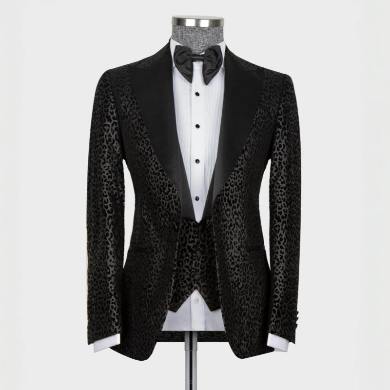 Jacquard Peaked Lapel Three Pieces Black Wedding Suits