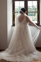 27DRESS Boho Sleeveless Plus Size Wedding Dresses with Lace Applique