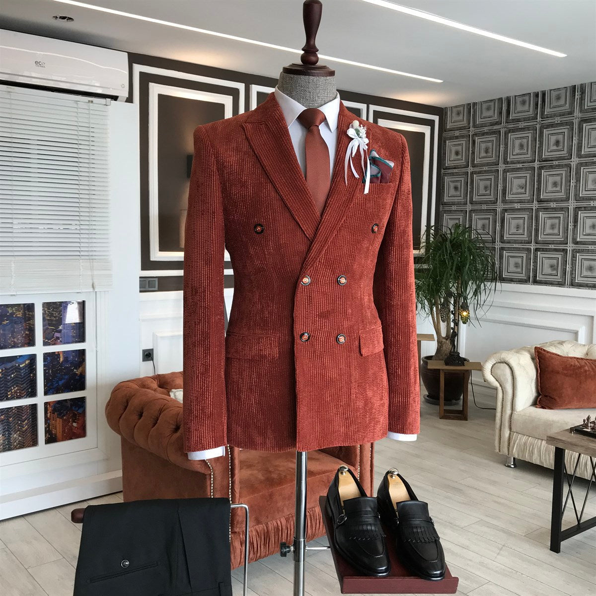 Corduroy Peaked Lapel Double Breasted Burgundy Prom Suits