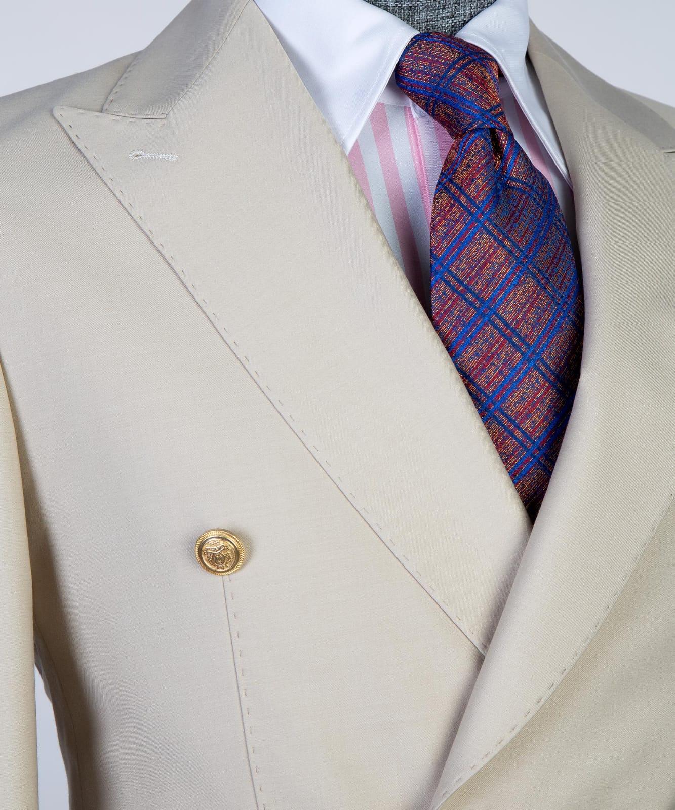 Champagne Modern Double Breasted Peaked Lapel Men Business Suits