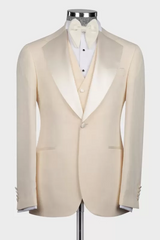 Champagne Notched Lapel Three Pieces Prom Suits