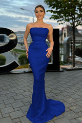 Charming Sleeveless Mermaid Sequins White Prom Dress Belts With Strapless