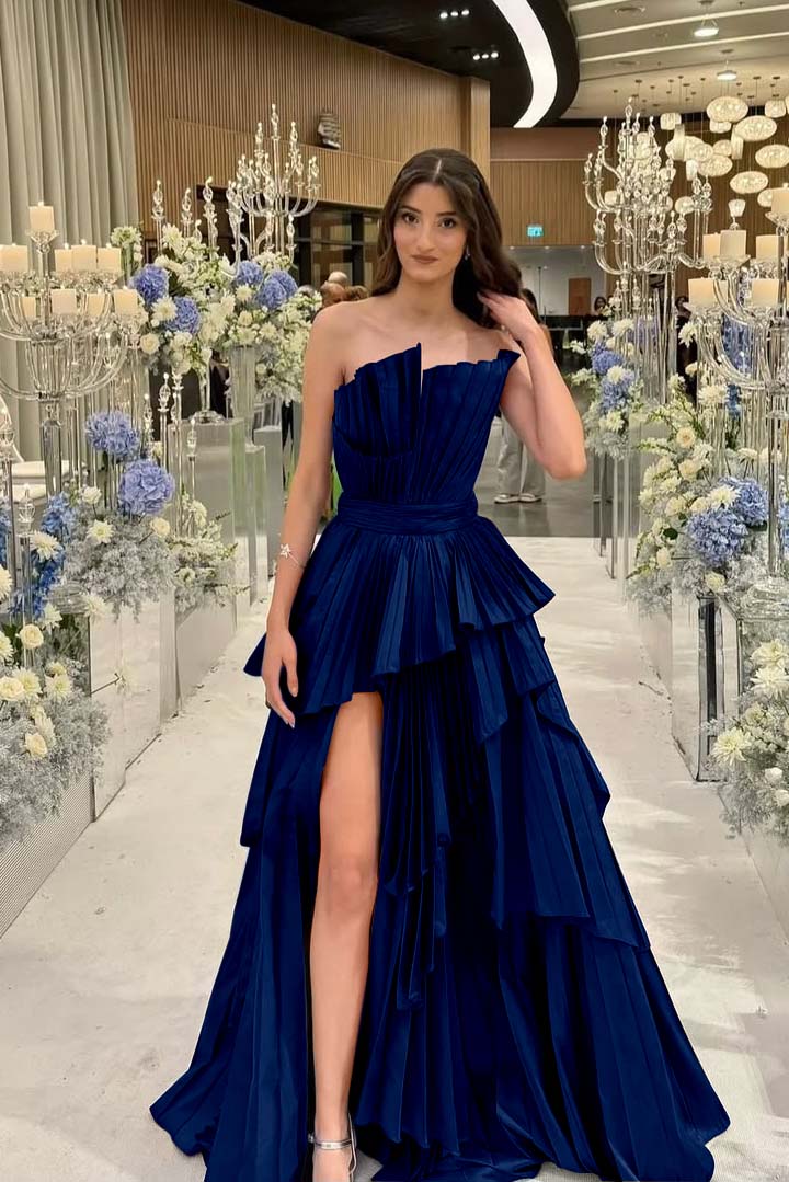Charming Strapless Sleeveless Long Split Prom Dress With Pleated