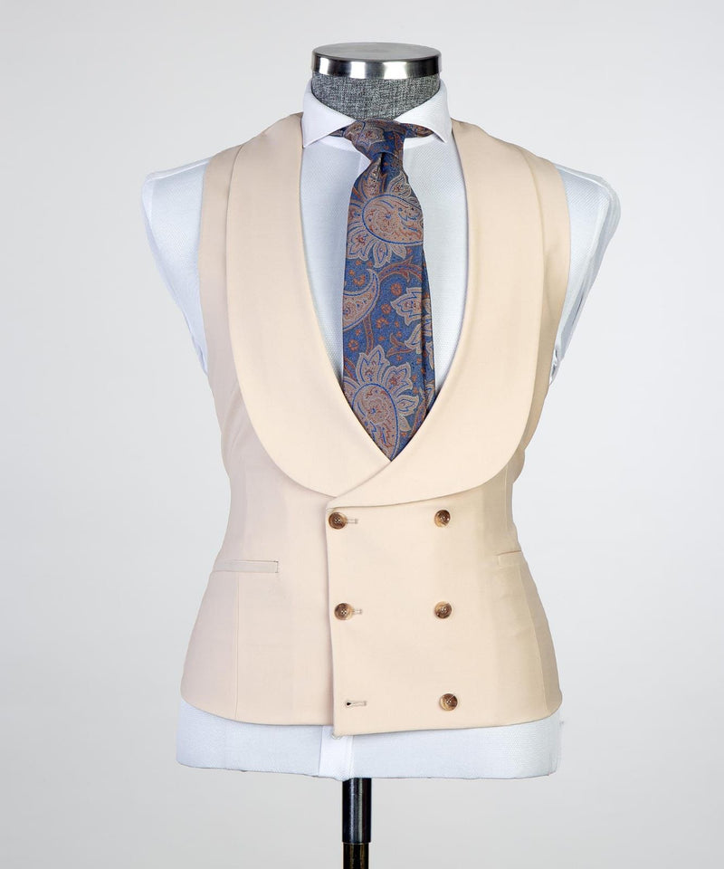 Chic Champagne Peaked Lapel Three Pieces Best Fitted Men Suits