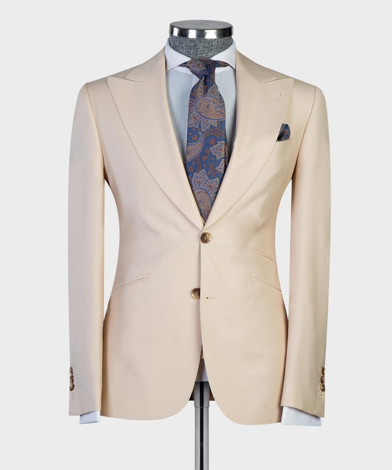 Chic Champagne Peaked Lapel Three Pieces Best Fitted Men Suits