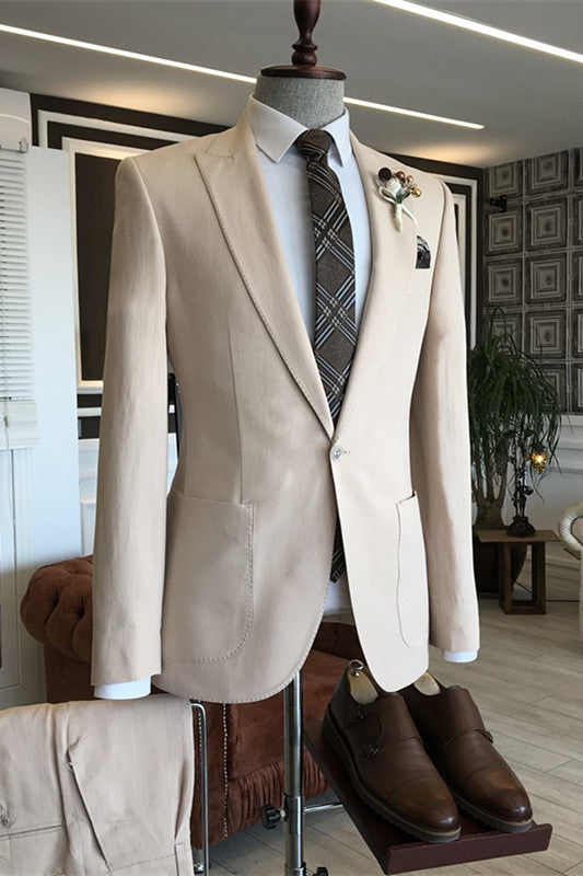 Chic Light Champagne Peaked Lapel Men Suits For Business
