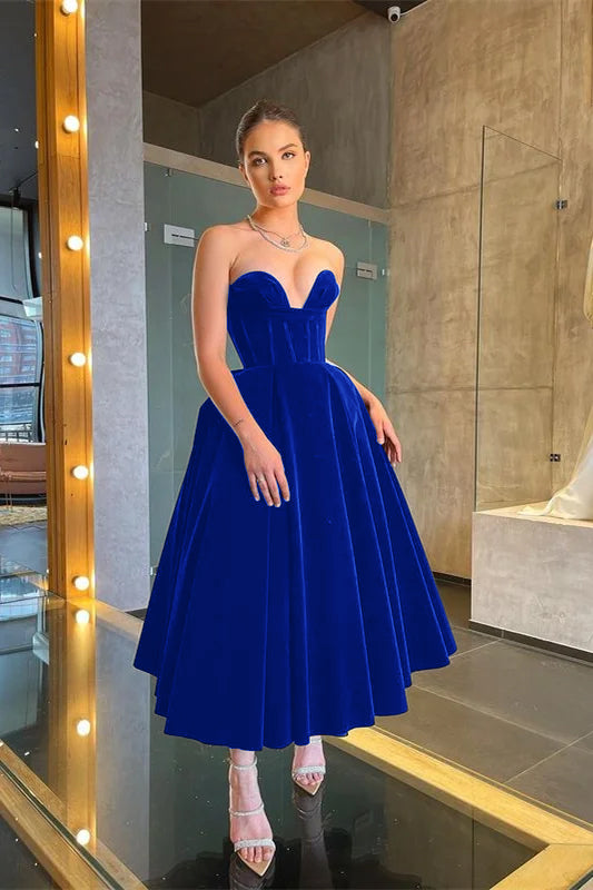 Chic Strapless Sleeveless Little Black Dress Tea Length A Line Prom Dress