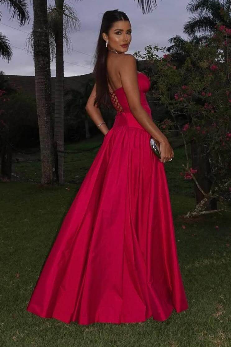 Chic Strapless V Neck Sleeveless Long Prom Dress With Pleated