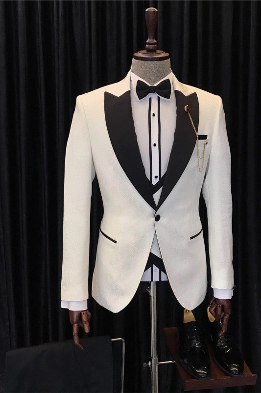 Chic Three Pieces Jacquard White Wedding Suits For Men