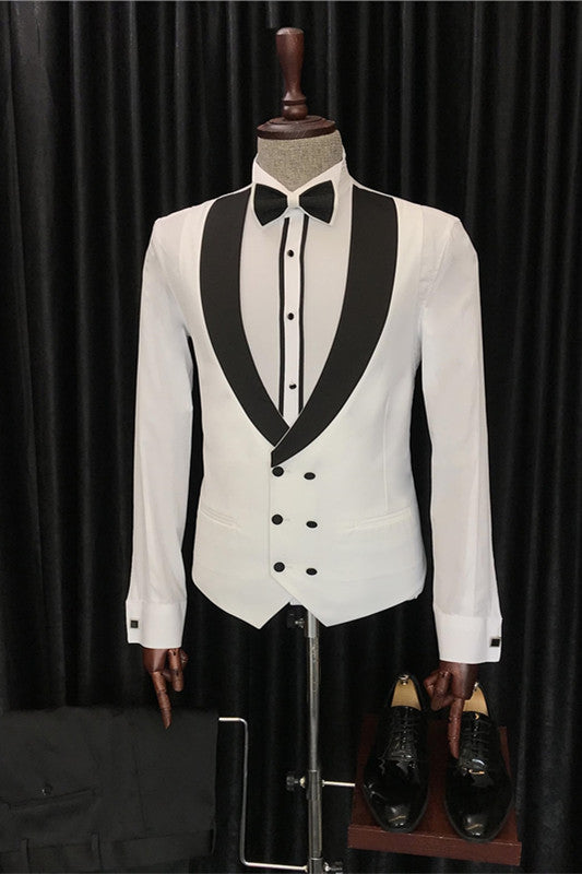 Chic White Three Pieces Slim Fit Wedding Groom Suits