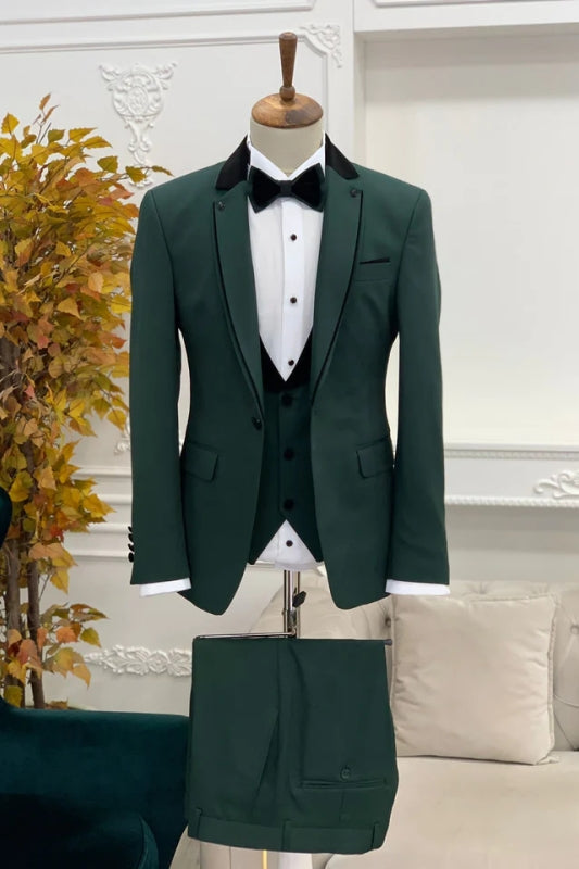 Dark Notched Lapel Three Pieces Chic Green Prom Suits For Men