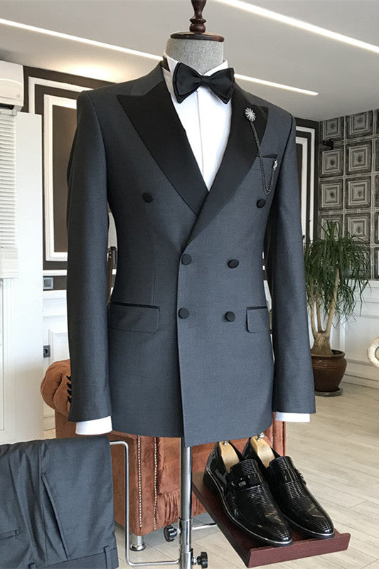 Deep Peaked Lapel Double Breasted Close Fitting Gray Wedding Suits