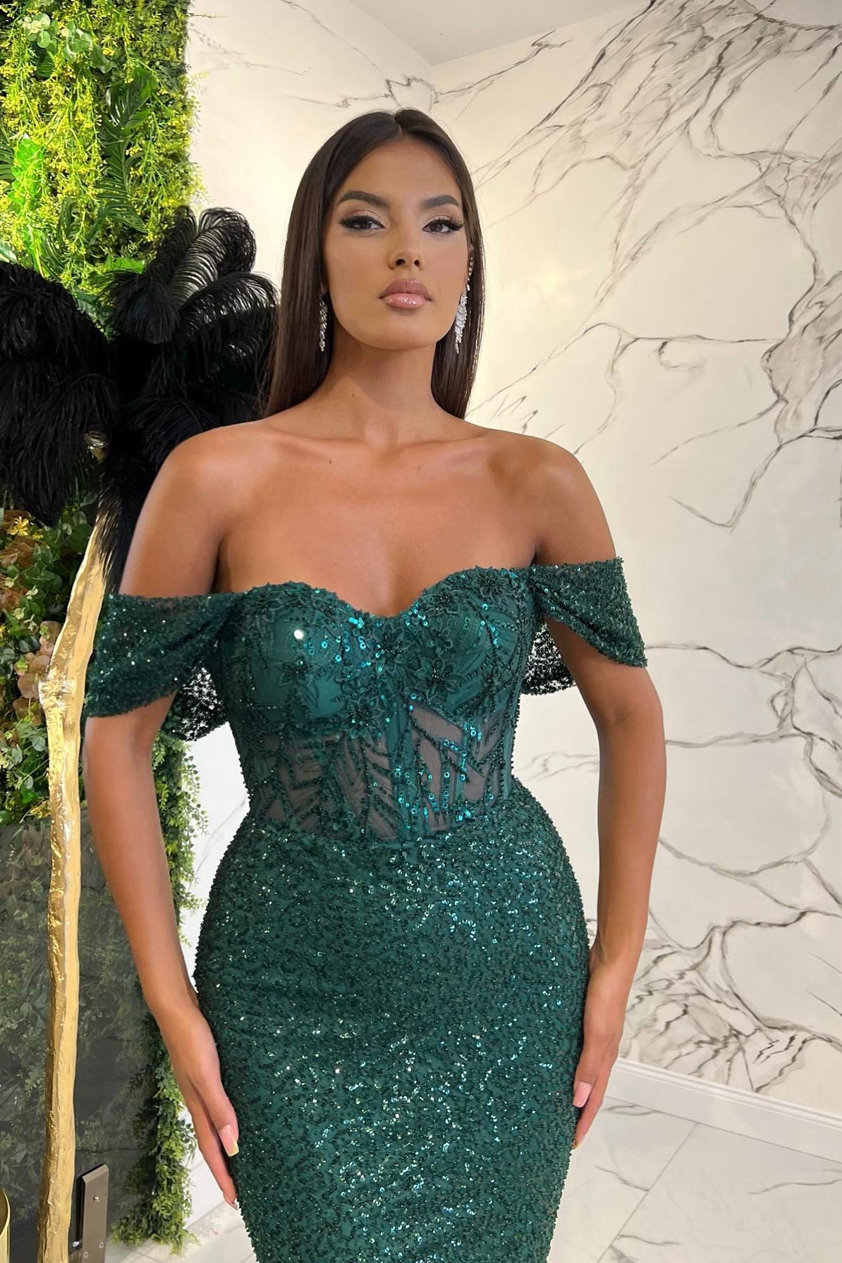 Elegant Dark Green Sweetheart Off the Shoulder Prom Dress With Applique Sequins