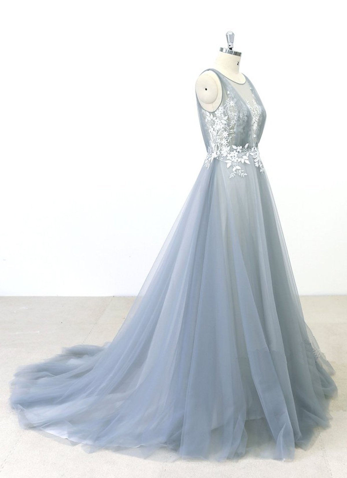 Elegant Gray Tulle Round Neck Beach Wedding Dress Jewel Sweep Train Bridal Gowns On Sale-27dress